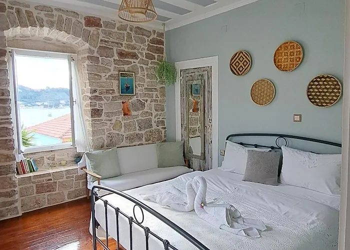 1836 Traditional House