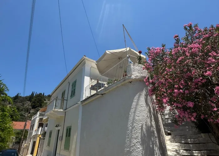 1836 Traditional House *