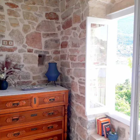 1836 Traditional House *